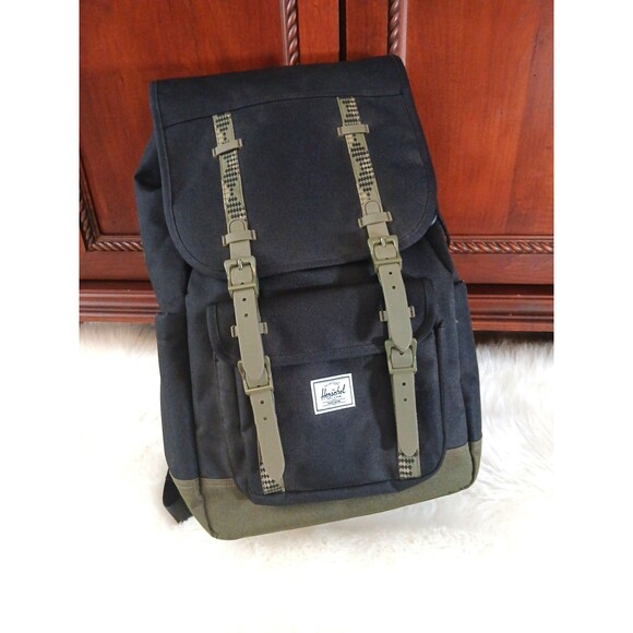 Herschel Supply Co. Large Backpack Black/Olive Green Pre-Owned Excellent - Picture 1 of 12